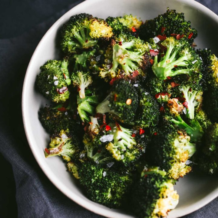 Easy Roasted Broccoli with Garlic and Lemon 