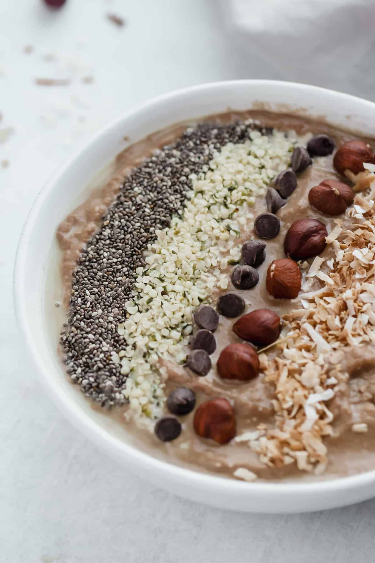 keto peanut butter chocolate smoothie bowl 