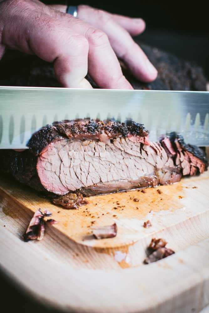 slicing brisket