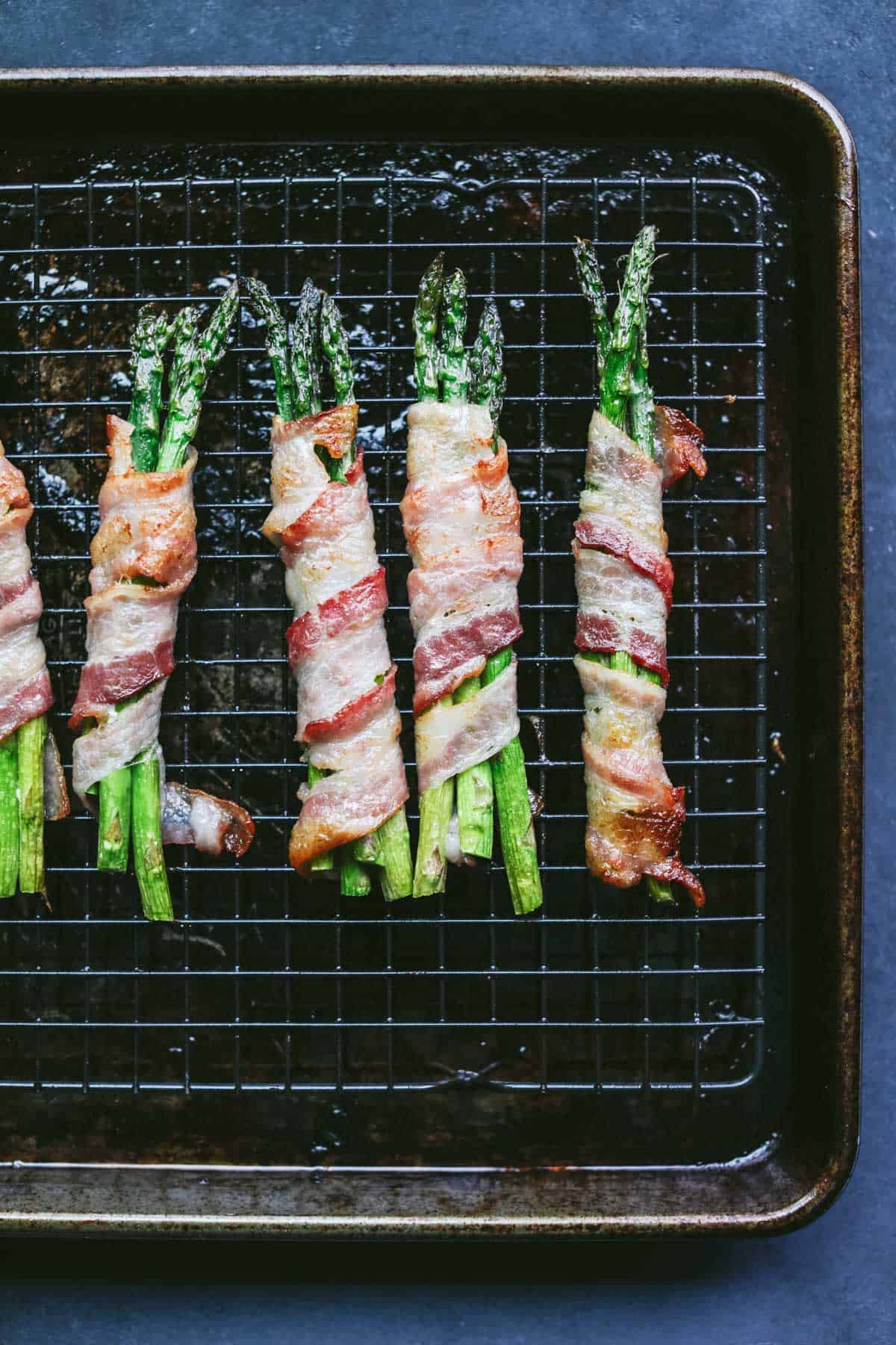 keto bacon wrapped asparagus