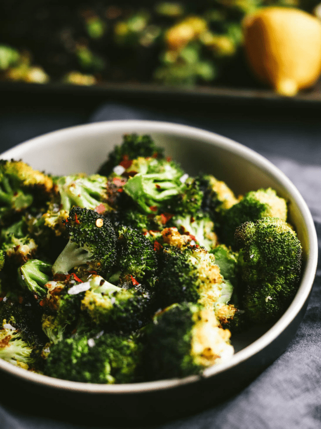 Keto Roasted Broccoli with Garlic and Lemon