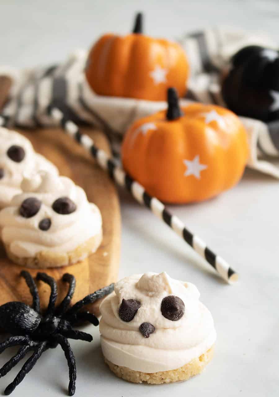 Spooky Mini Cheesecake Ghost Bites